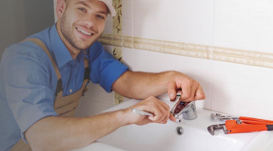 Professional clogged drains services in Luebbering, MO
